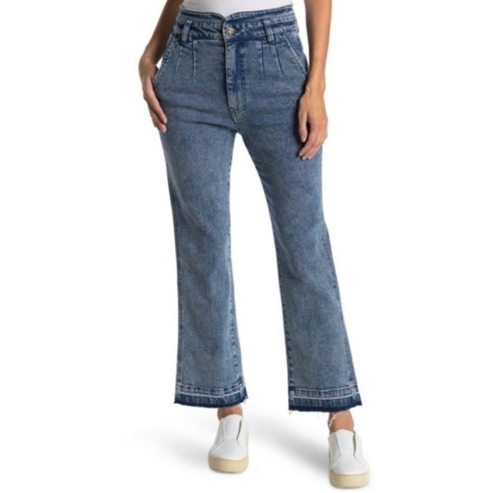 NWT FAHERTY Jeans denim Jean Rikki Organic Cotton Flared ankle New with tags